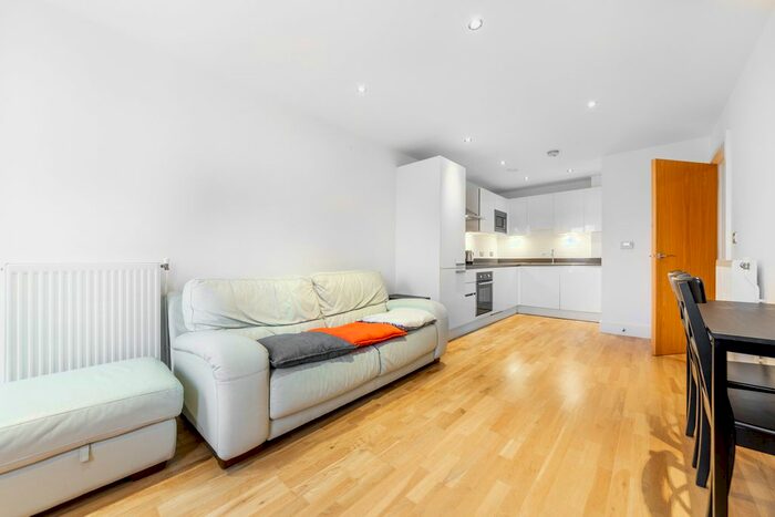 1 Bedroom Flat To Rent In Jubilee Court, Victoria Parade, Greenwich, London, SE10