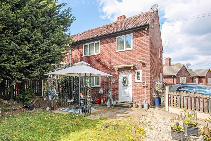 3 Bedroom Semi-Detached House For Sale In Rowan Avenue, Normanton, WF6