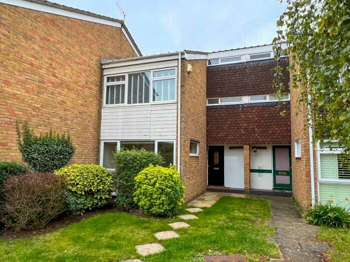 3 Bedroom Terraced House To Rent In Buckingham Gardens, West Molesey, KT8