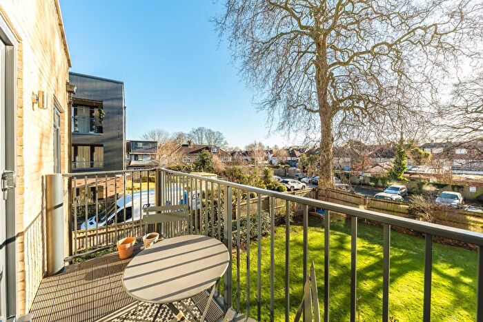 2 Bedroom Flat To Rent In Samuelson Place, Isleworth, TW7