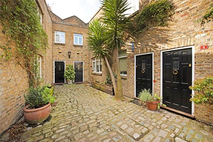 2 Bedroom Terraced House To Rent In Rheidol Mews, Angel, N1