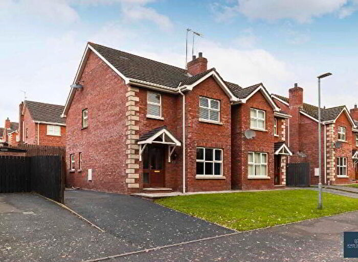 3 Bedroom Semi-Detached House For Sale In Moss View, Waringstown, BT66