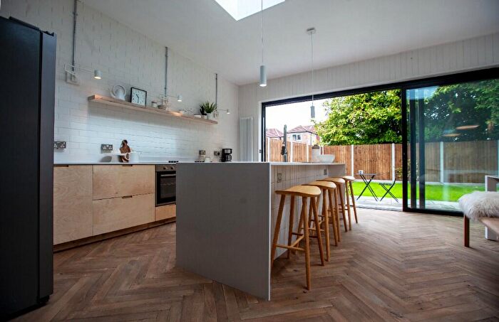 9 Bedroom Semi-Detached House To Rent In Mauldeth Road West, Manchester, Greater Manchester, M20