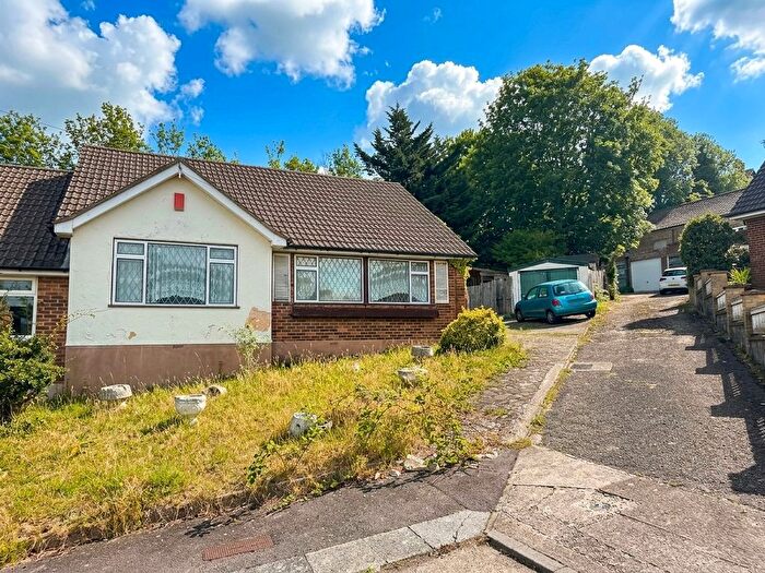 3 Bedroom Semi Detached Bungalow For Sale In Mansel Drive, Borstal, Rochester, ME1