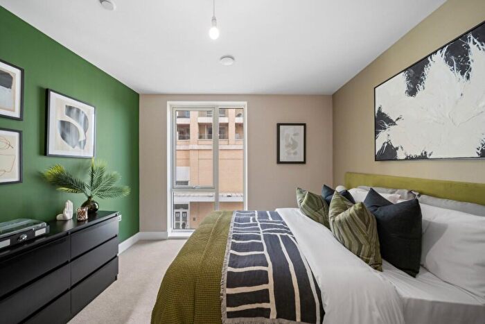 3 Bedroom Apartment For Sale In Makers Yard, London, E16