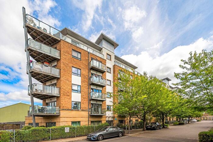 1 Bedroom Flat To Rent In Plough Close, London, NW10
