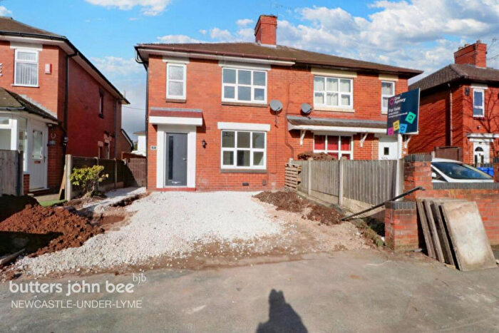 3 Bedroom Semi-Detached House To Rent In St Johns Avenue, Stoke-on-trent, ST4
