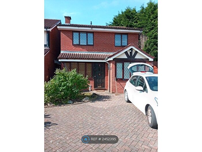 4 Bedroom Detached House To Rent In Fairlawns, Birmingham, B26
