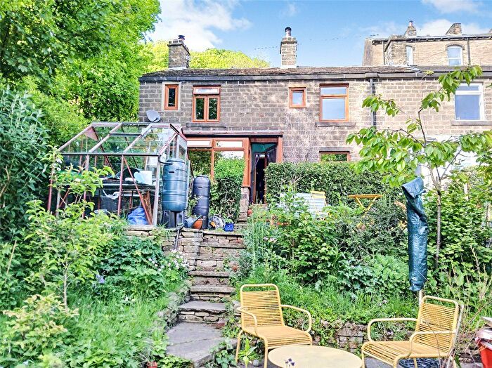 1 Bedroom Terraced House For Sale In Altar View, Riddlesden, Keighley, West Yorkshire, BD20