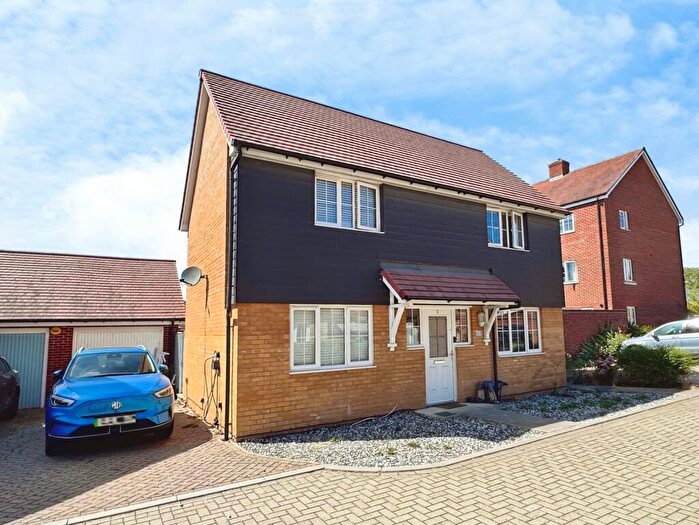3 Bedroom Detached House For Sale In Webb Lane, Broughton, Aylesbury, HP22
