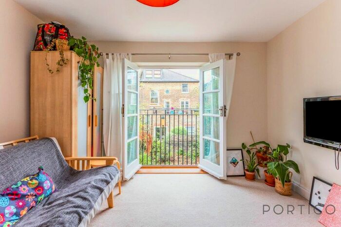 2 Bedroom Flat To Rent In Wilberforce Road, London, N4