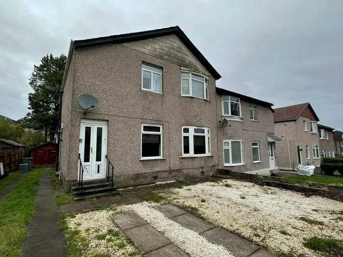 3 Bedroom Flat To Rent In Croftfoot Road, Croftfoot, Glasgow, G44