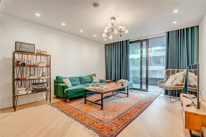 2 Bedroom Flat To Rent In Wood Crescent, Television Centre, White City, London, W12