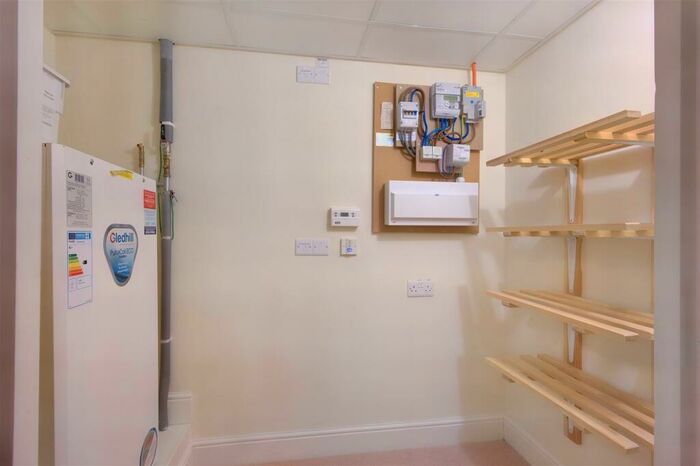 1 Bedroom Apartment For Sale In Wardington Court, Welford Road, Northampton, Northamptonshire, NN2