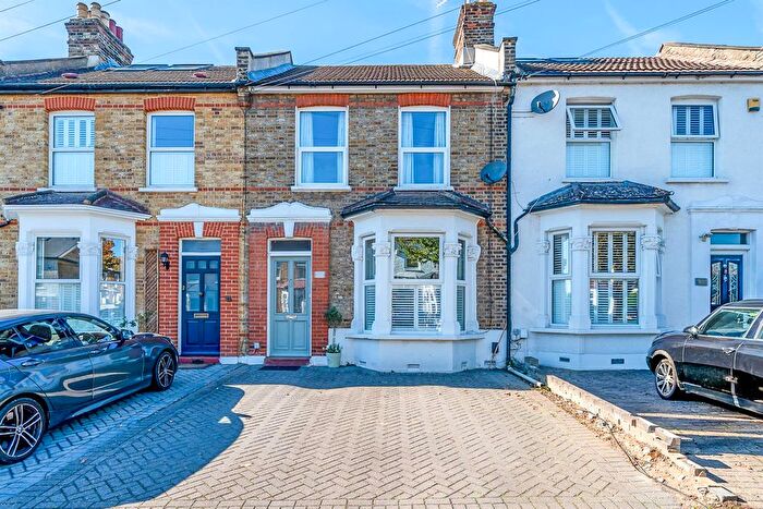 3 Bedroom Terraced House For Sale In Grangehill Road, SE9
