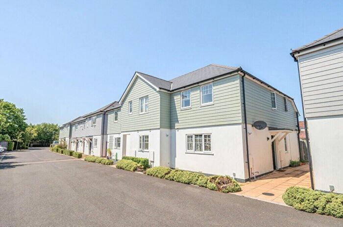 3 Bedroom Terraced House For Sale In Kings Close, Bournemouth, BH10