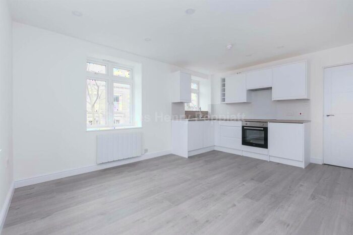 1 Bedroom Apartment To Rent In Islip Street, Kentish Town, NW5