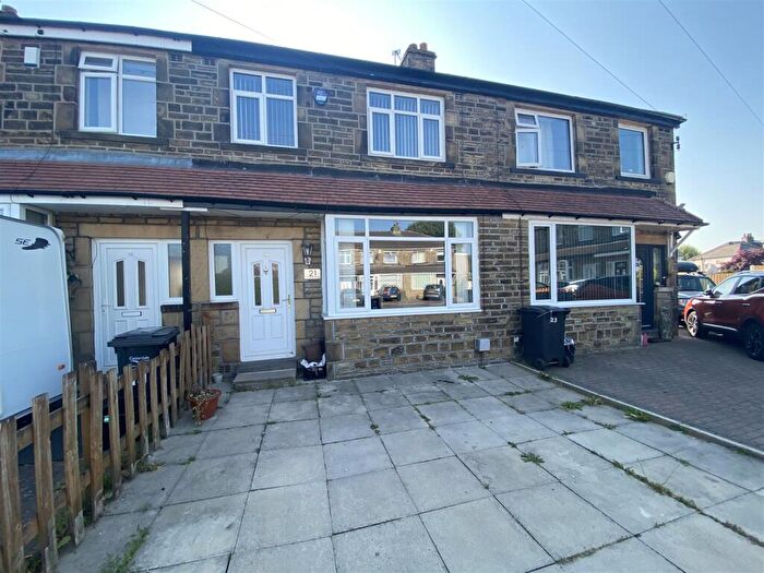 3 Bedroom Terraced House To Rent In Newlands Grove, Northowram, Halifax, HX3