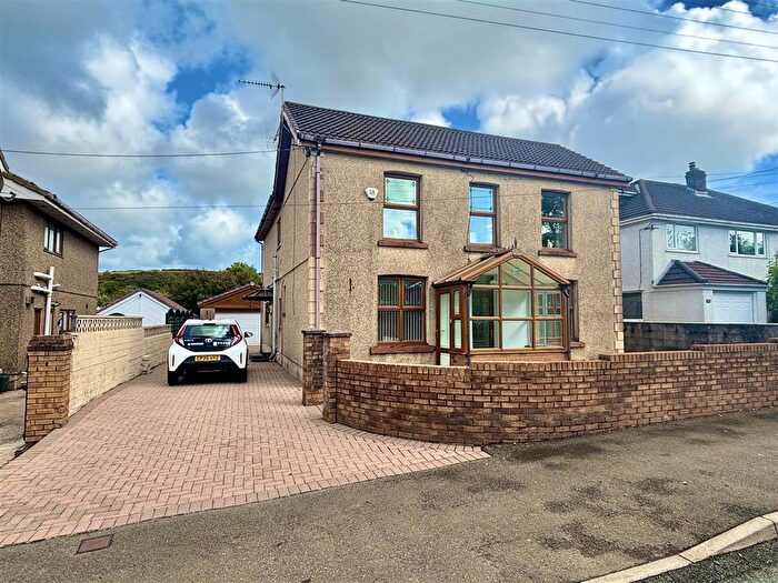 5 Bedroom Detached House For Sale In Garrod Avenue, Dunvant, Swansea, SA2