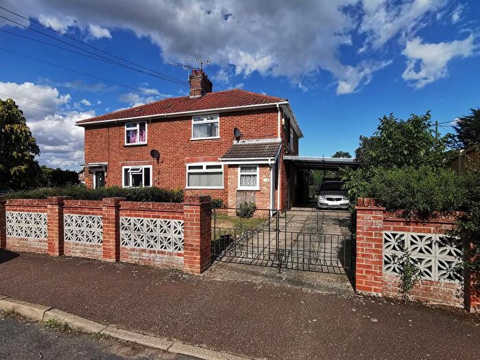 3 Bedroom Semi-Detached House For Sale In Kingsway, Earsham, Bungay, NR35