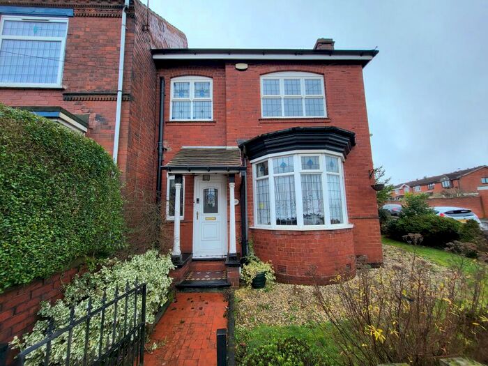 3 Bedroom House To Rent In Masters Lane, Halesowen, B62