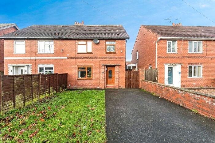 4 Bedroom Semi Detached House For Sale In Abbots Road, Selby, YO8