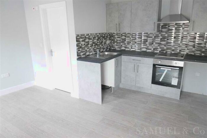 Studio To Rent In High Street, West Bromwich, B70