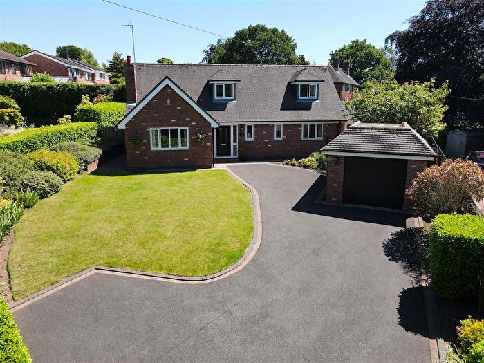 4 Bedroom Detached House For Sale In School Lane, Blurton, Stoke-On-Trent, ST3