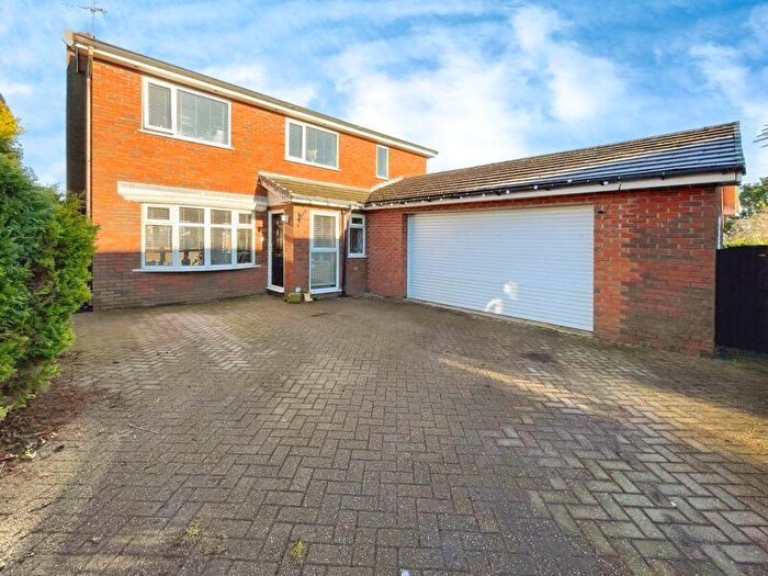 4 Bedroom Detached House For Sale In Chatton Close, Bury, BL8