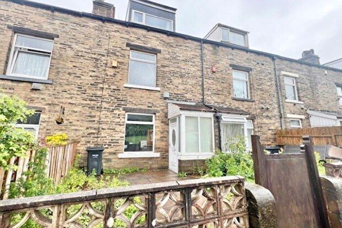 3 Bedroom Property To Rent In Hyde Park Road, Halifax, HX1