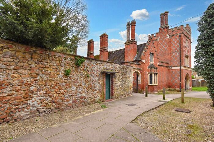 Studio To Rent In Three Post Lane, Lambourn, Hungerford, Berkshire, RG17