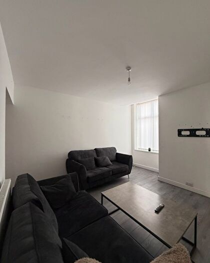 3 Bedroom Terraced House To Rent In Kimberley Street, Oldham, OL8