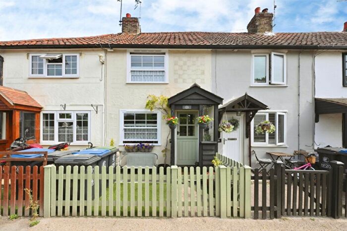 2 Bedroom Cottage For Sale In Queens Head Yard, Sheering, Bishop's Stortford, CM22