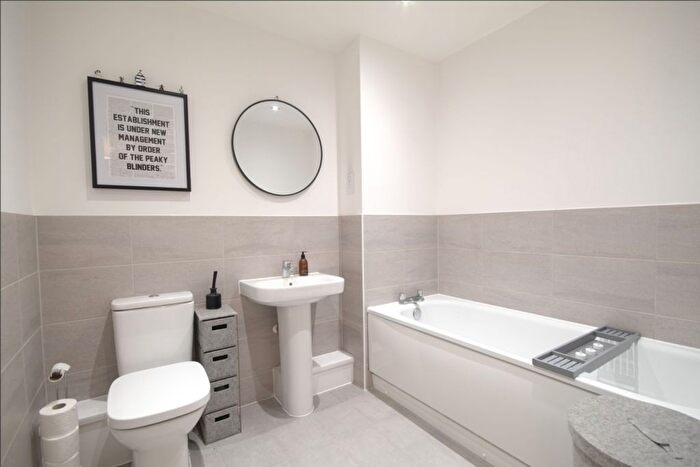 2 Bedroom Flat For Sale In Kempster Way, Weston Turville, HP22