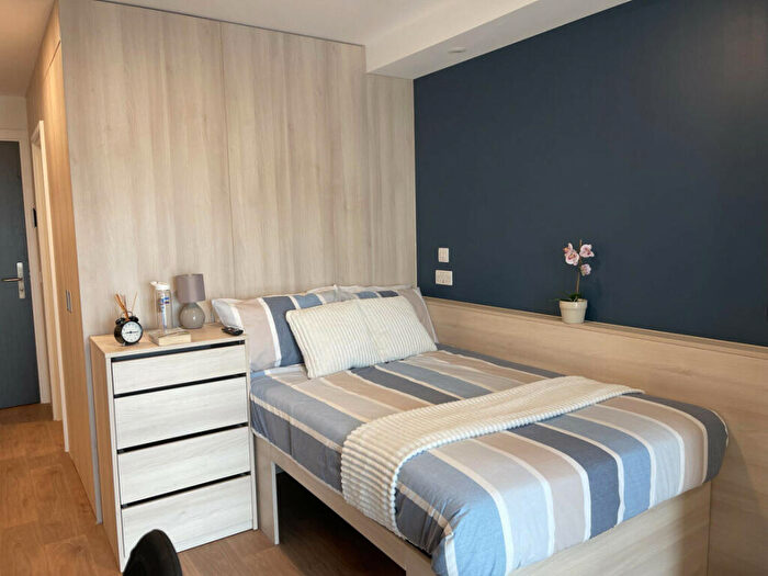 1 Bedroom Private Hall To Rent In High Street, Southampton, SO14