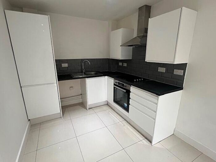 1 Bedroom Flat To Rent In Spireview, SO15