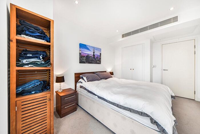 1 Bedroom Flat To Rent In Landmark East, Marsh Wall, E14