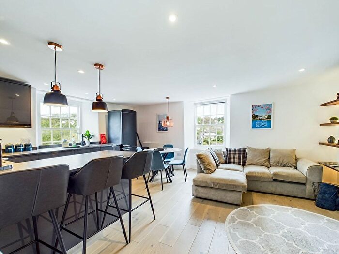 2 Bedroom Flat For Sale In Duncombe Street, Kingsbridge, TQ7