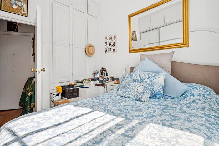 1 Bedroom Flat To Rent In Russell Road, London, W14