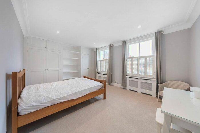 2 Bedroom Maisonette To Rent In Seagrave Road, West Brompton, London, SW6