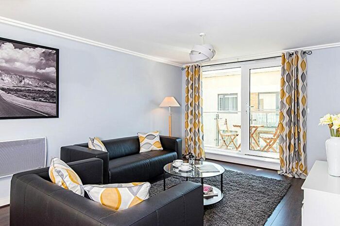 2 Bedroom Flat To Rent In Horsted Court -, P16