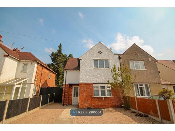 4 Bedroom Semi-detached House To Rent In Rowditch Avenue, Derby, DE22