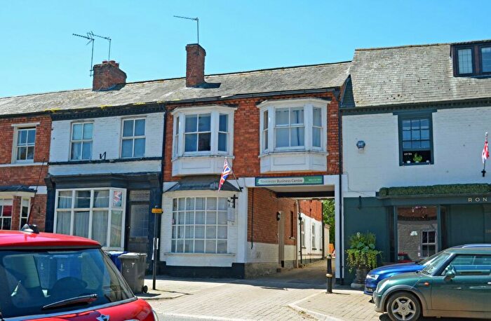 1 Bedroom Flat To Rent In Watling Street West, Towcester, NN12