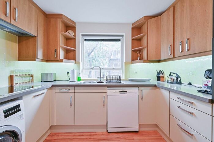 1 Bedroom Flat To Rent In Ridgmount Street, Bloomsbury, London, WC1E
