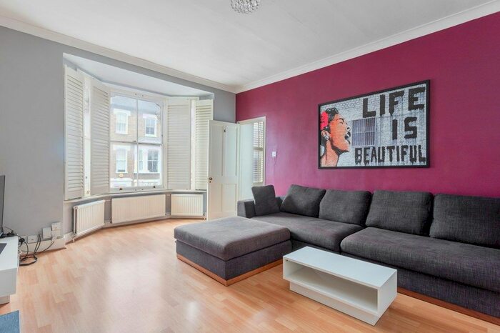 1 Bedroom Flat To Rent In Macfarlane Road, London W12