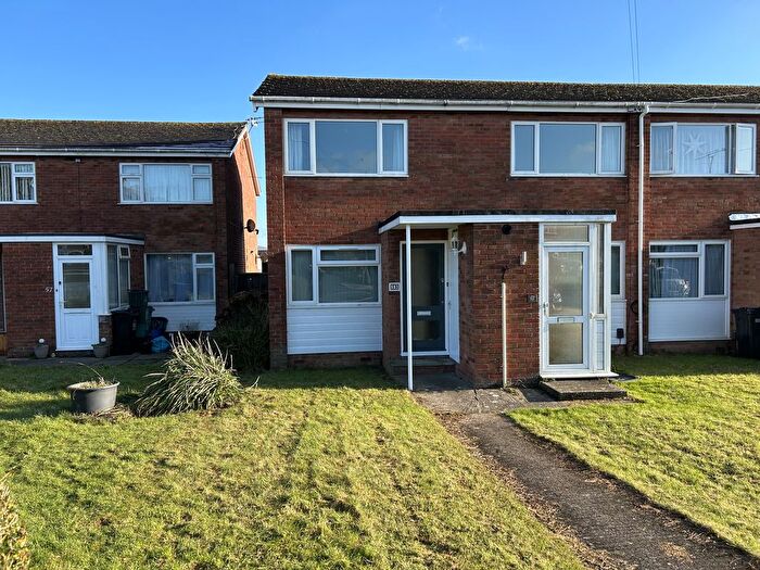 2 Bedroom Flat To Rent In Chandag Road, Keynsham, Bristol, BS31