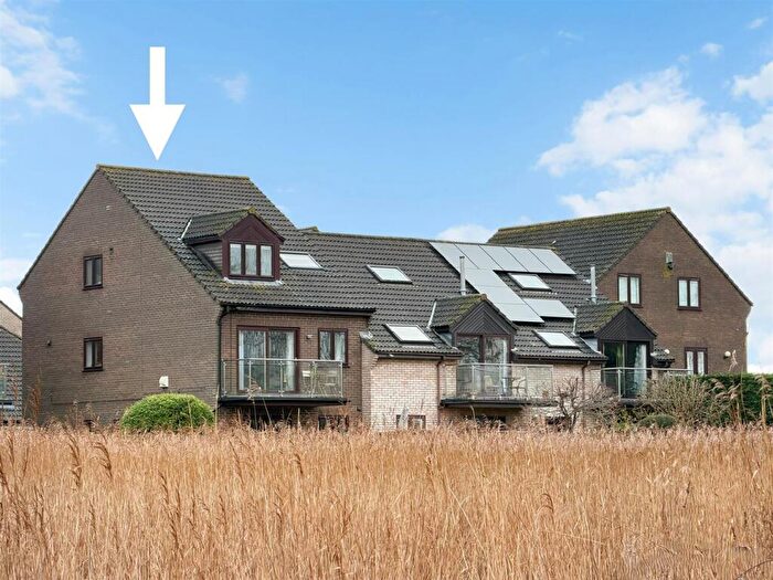 5 Bedroom Town House For Sale In Asquith Close, Christchurch, BH23