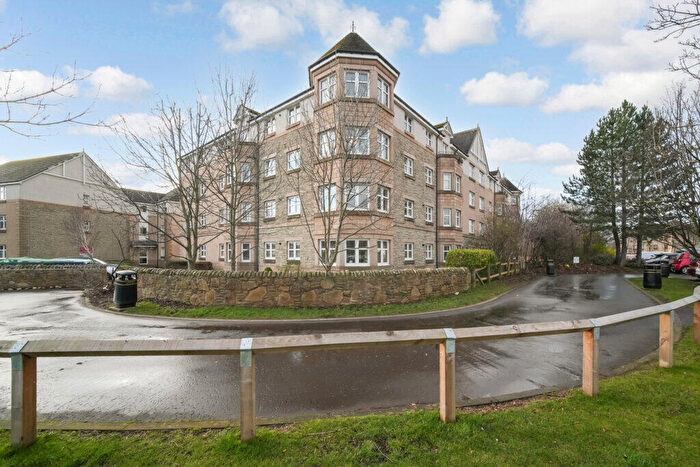 2 Bedroom Flat For Sale In Flat, Meadow Place Road, Edinburgh, EH12