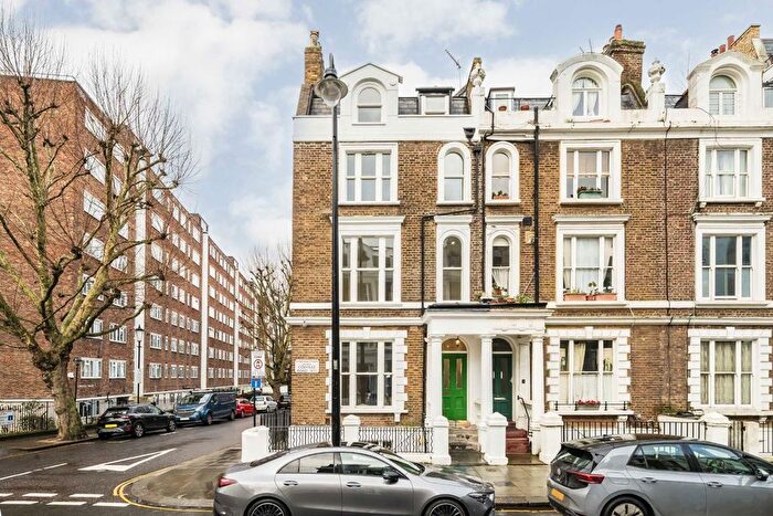 3 Bedroom Flat To Rent In Colville Road, Notting Hill, W11
