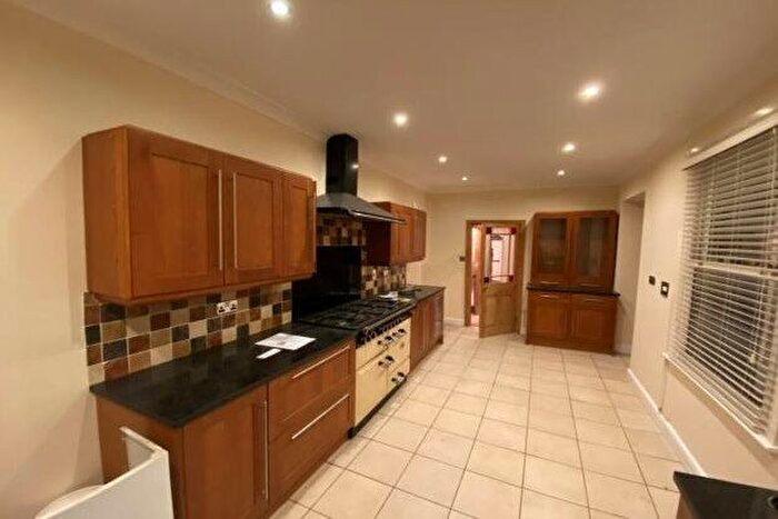 3 Bedroom Property To Rent In Bostock Avenue, Northampton, NN1